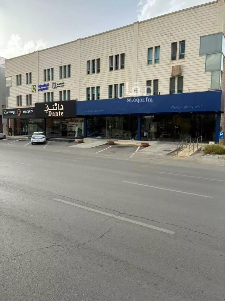 محل للإيجار في شارع العروبه, حي الورود, مدينة الرياض, منطقة الرياض