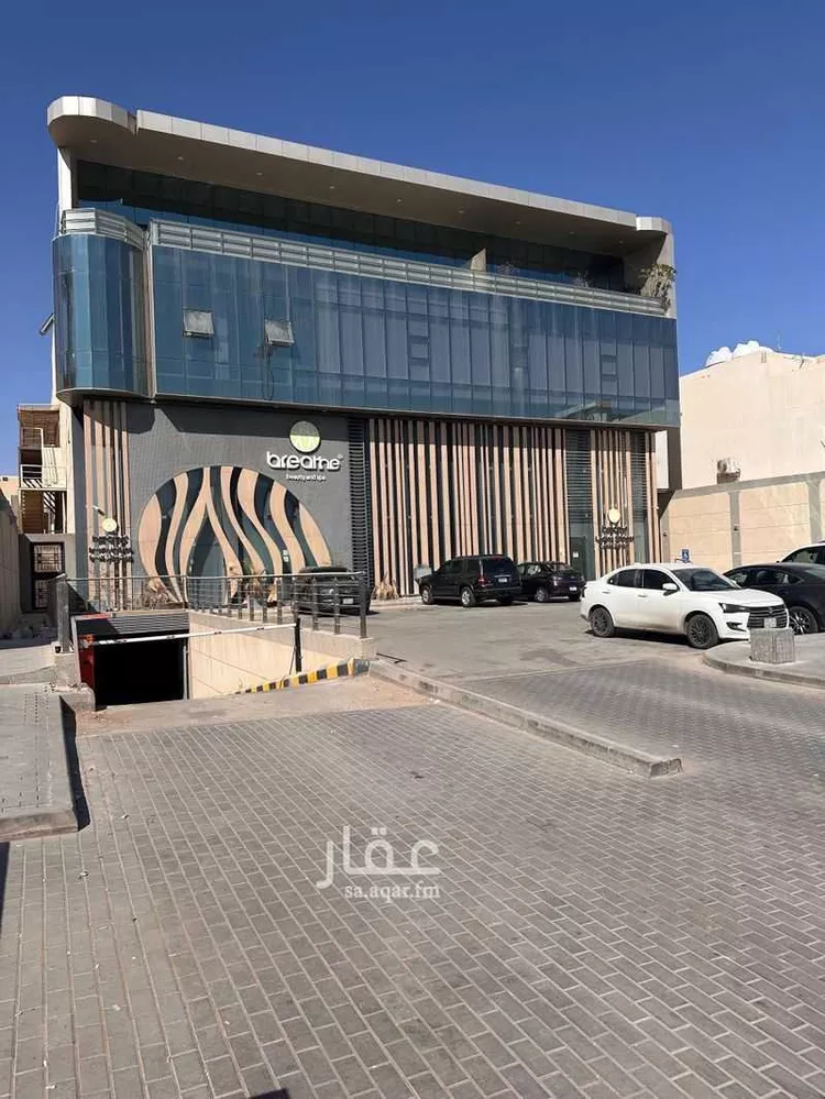 مكتب تجاري للإيجار في شارع انس بن مالك, حي الملقا, مدينة الرياض, منطقة الرياض