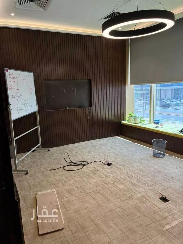مكتب تجاري للإيجار في شارع الملك عبدالعزيز ابن عبدالرحمن سعود, حي الياسمين, مدينة الرياض, منطقة الرياض صورة 3