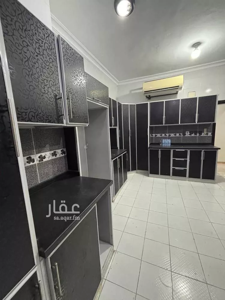 شقة للإيجار في شارع محمد بن ابراهيم الزهدي, حي السلام, مدينة المدينة المنورة, منطقة المدينة المنورة صورة 2
