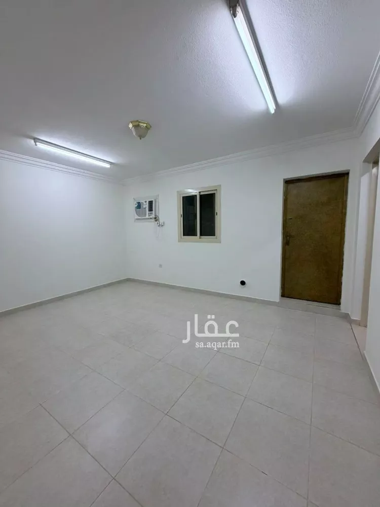 فيلا للإيجار في شارع لقمان, حي الفلاح, مدينة الرياض, منطقة الرياض 8