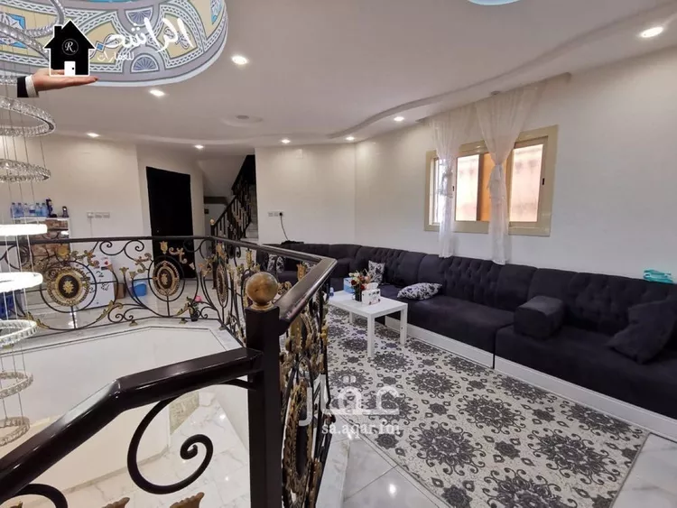 فيلا للبيع في شارع عبيد المطيري, حي الفاخرية, مدينة عنيزة, منطقة القصيم صورة 3