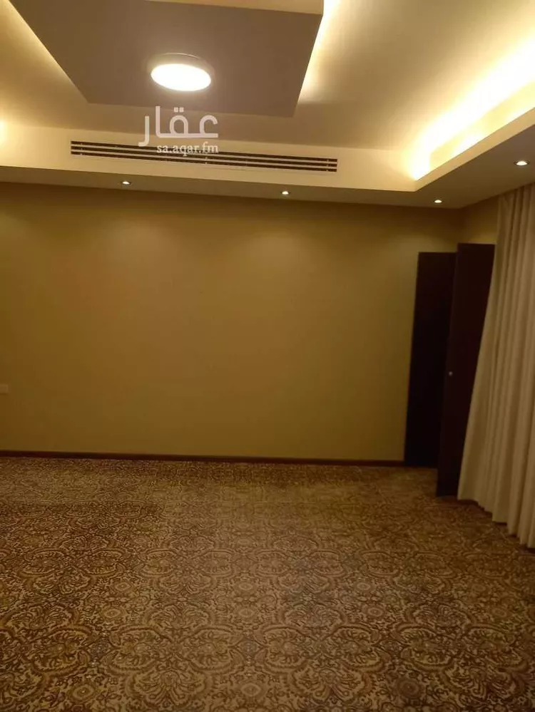 فيلا للبيع في شارع أحمد بن فرج, حي الخليج, مدينة الرياض, منطقة الرياض صورة 3