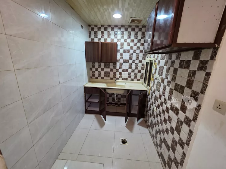 عمارة للإيجار في شارع الكوكب, حي الشروق, مدينة الدمام, المنطقة الشرقية 5