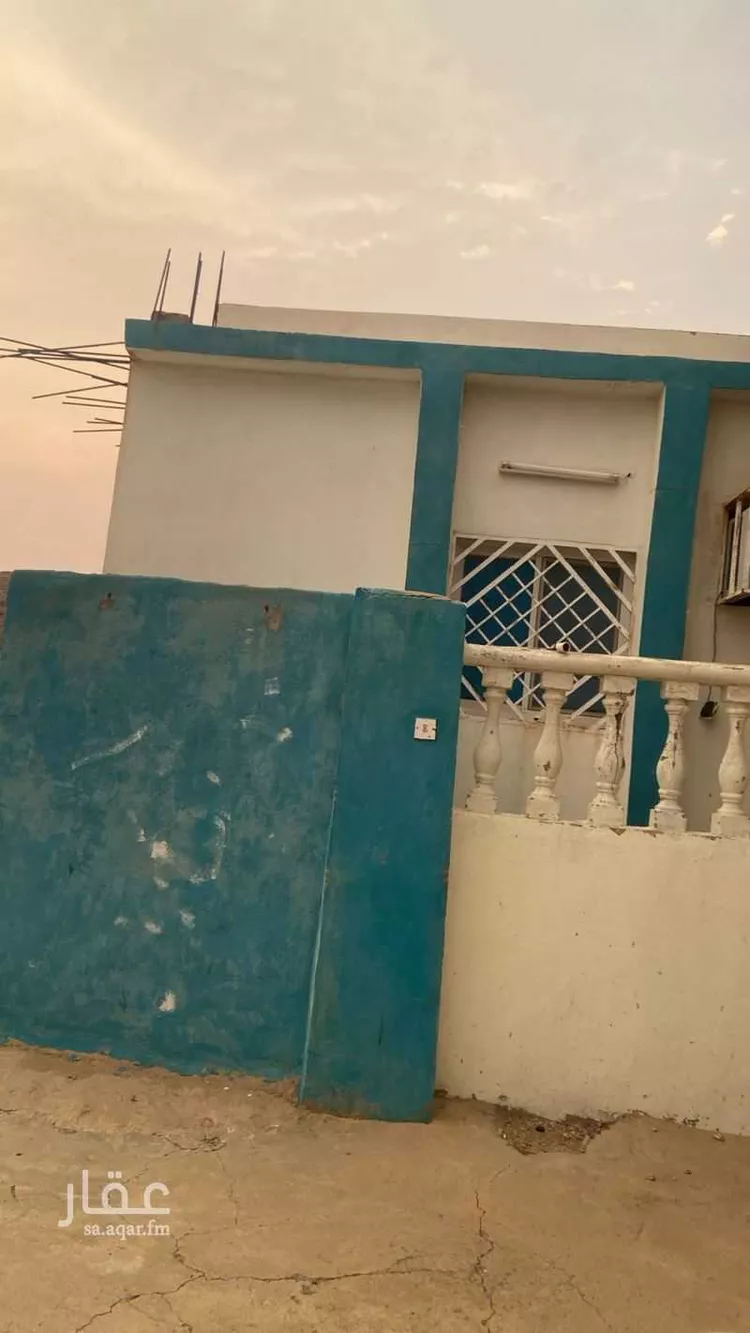بيت للبيع في شارع ابي بن كعب ، حي الخالدية ، رجال المع ، رجال المع