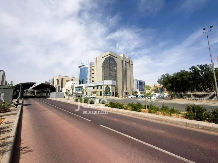 عمارة للبيع في شارع ابن زيدون, حي الملز, مدينة الرياض, منطقة الرياض صورة 3