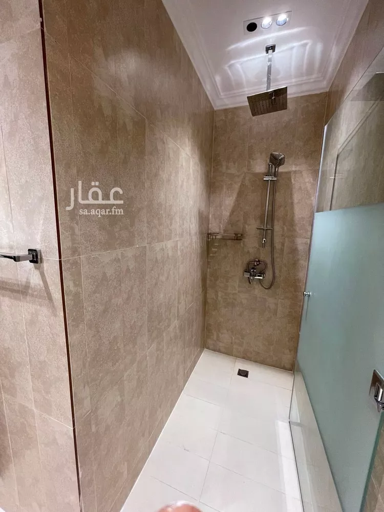 شقة للإيجار في شارع الفرزدق, حي الضباط, مدينة الرياض, منطقة الرياض صورة 4