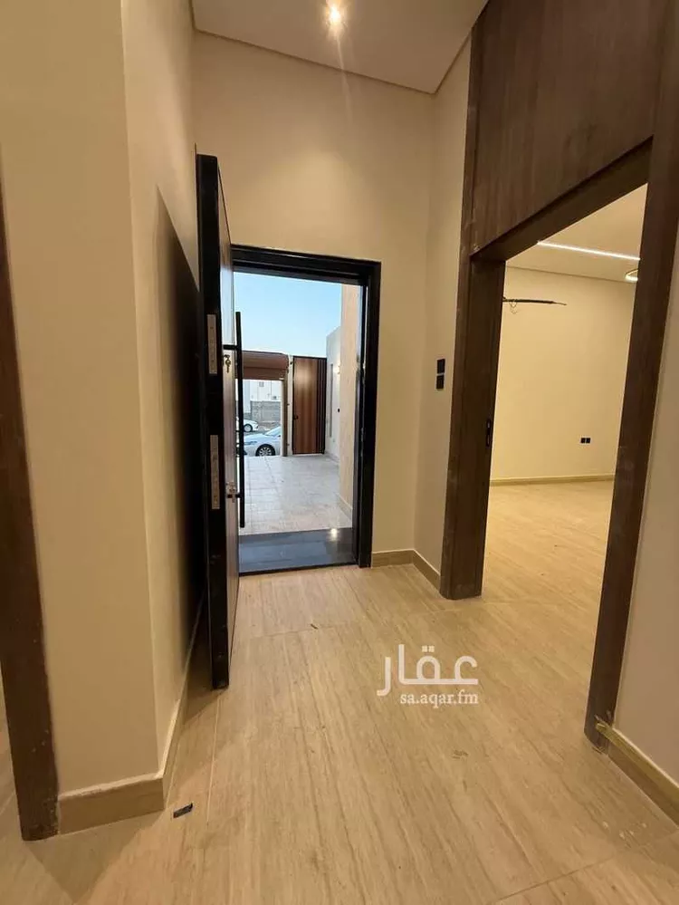 Floor for Sale in Medina Al Matar 6