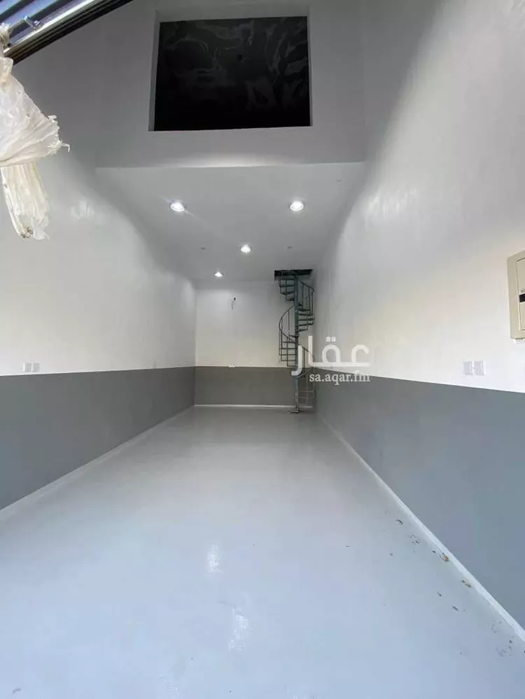 محل للإيجار في شارع 22268898, حي الصناعية, مدينة أبها, منطقة عسير صورة 2