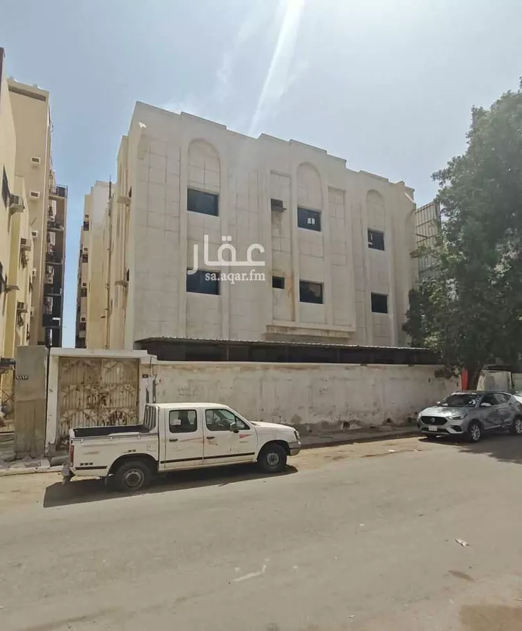 أرض للبيع في شارع يزيد بن الحكم الثقفى, حي البوادي, مدينة جدة, منطقة مكة المكرمة