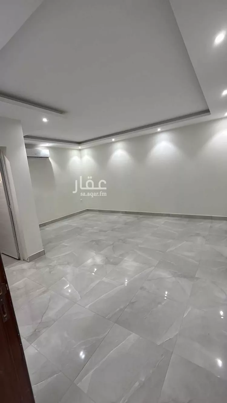 شقة للإيجار في شارع أبي العباس التبريزي, حي مطار الملك خالد الدولي, مدينة الرياض, منطقة الرياض