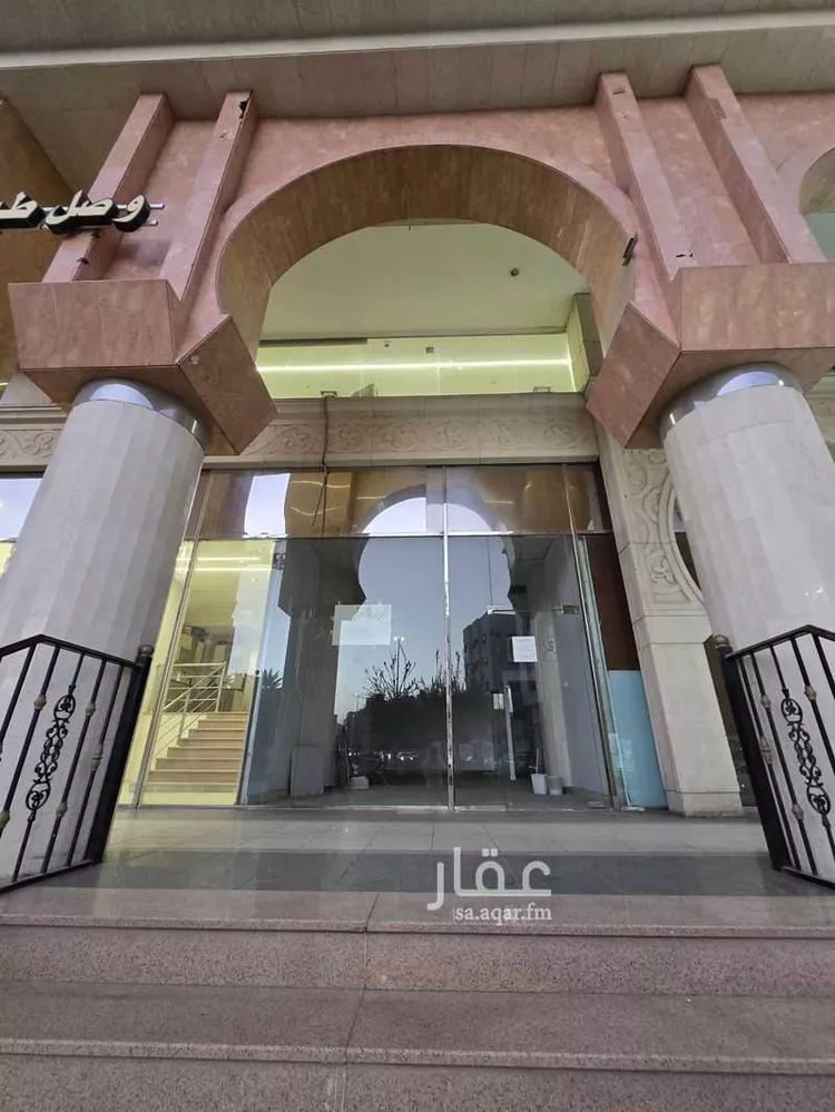 محل للإيجار في شارع محمد بن عزيز الزهراني, حي قربان, مدينة المدينة المنورة, منطقة المدينة المنورة صورة 2