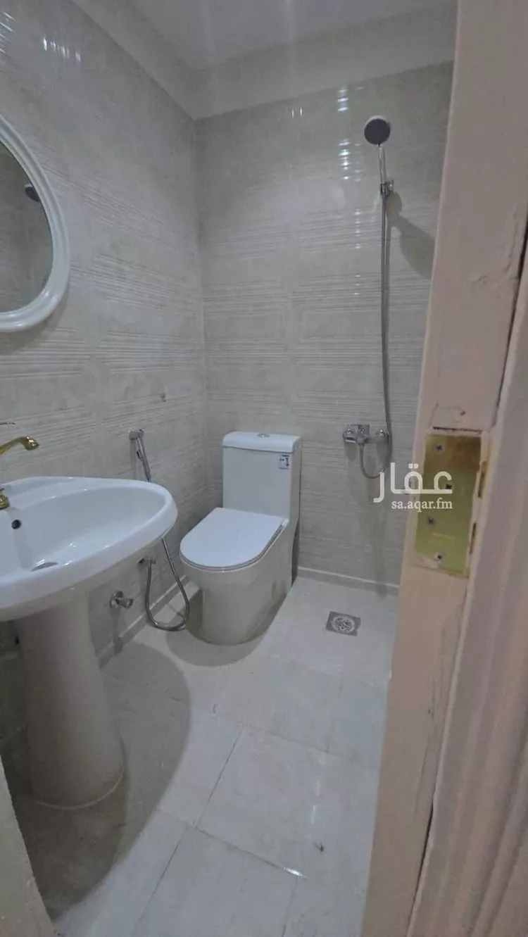 شقة للإيجار في شارع زيد بن لبيد الانصاري, حي بنى ظفر, مدينة المدينة المنورة, منطقة المدينة المنورة صورة 3