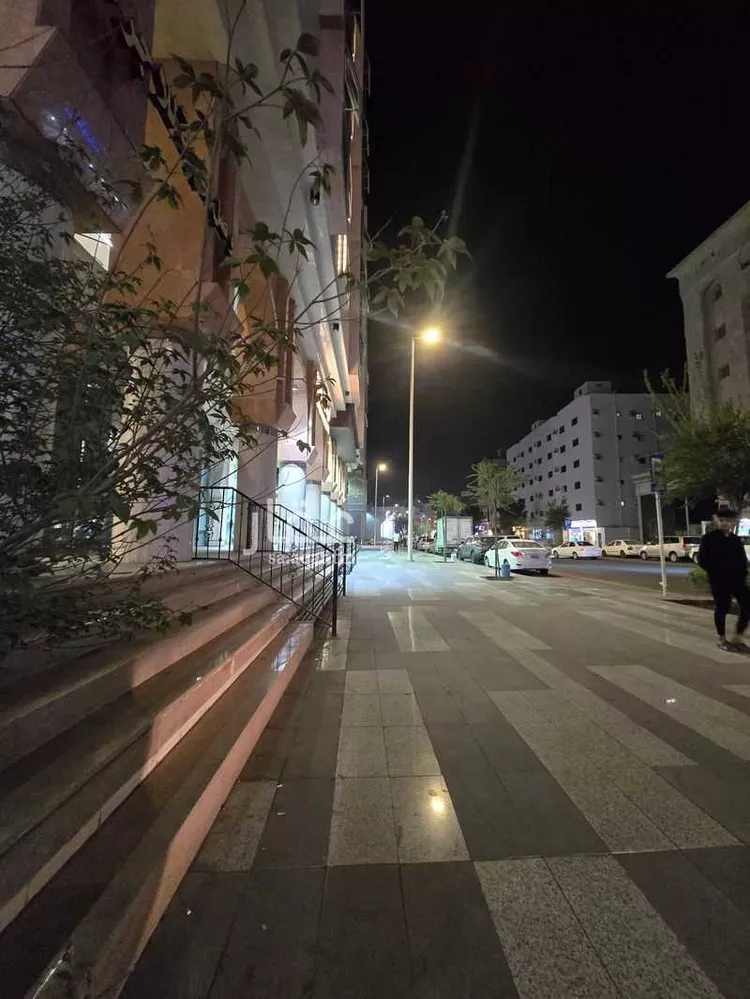 محل للإيجار في شارع محمد بن عزيز الزهراني, حي قربان, مدينة المدينة المنورة, منطقة المدينة المنورة