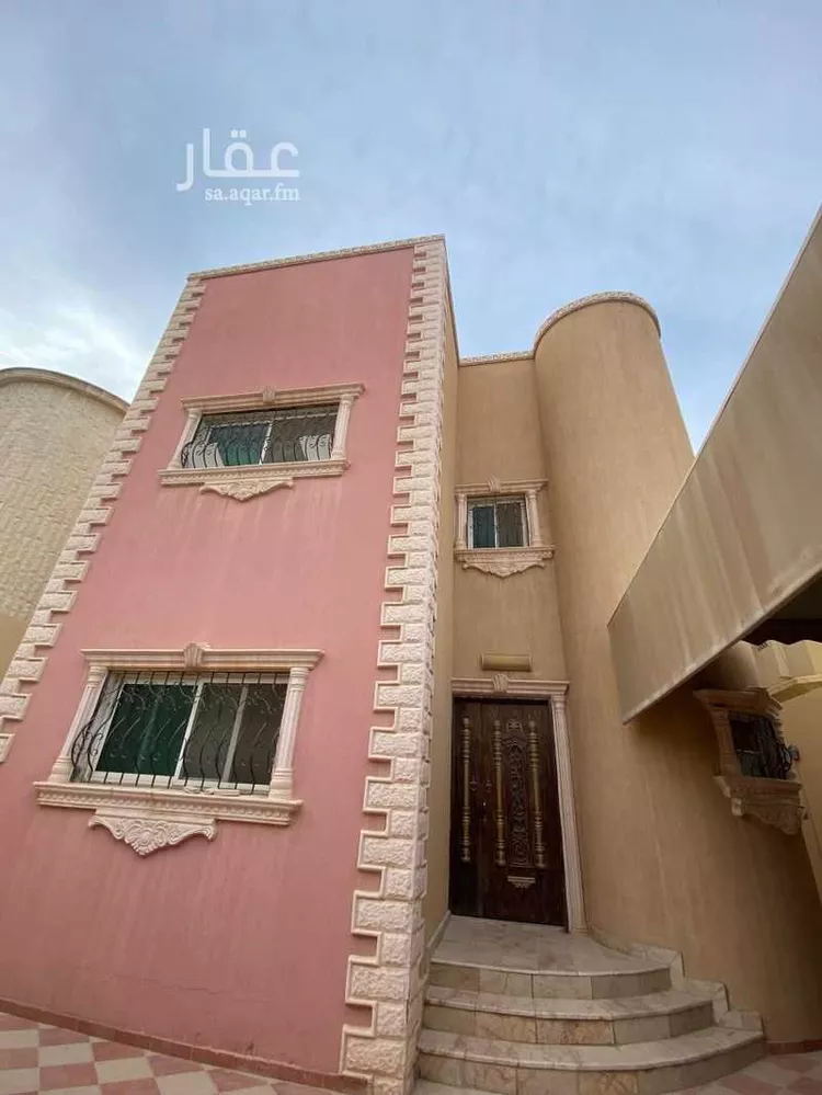 فيلا للبيع في شارع تاج الدين الفكهاني, حي الربوة, مدينة الرياض, منطقة الرياض صورة 3