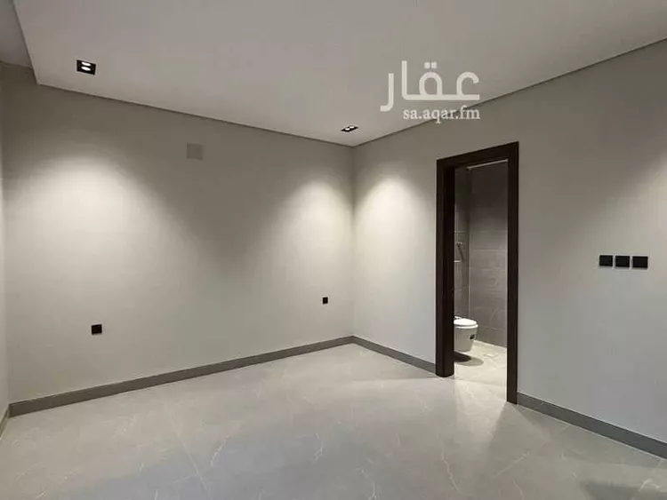 دور للبيع في شارع العينين, حي إشبيلية, مدينة الرياض, منطقة الرياض صورة 2