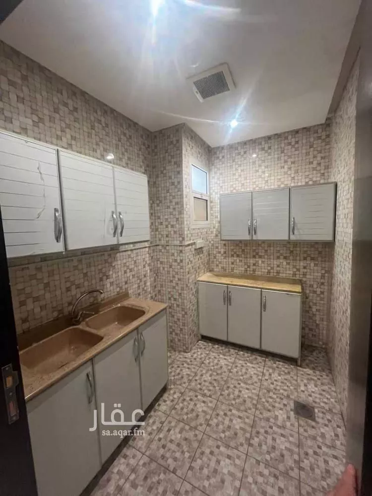 مكتب تجاري للإيجار في شارع الفروسية, حي ظهرة لبن, مدينة الرياض, منطقة الرياض صورة 5