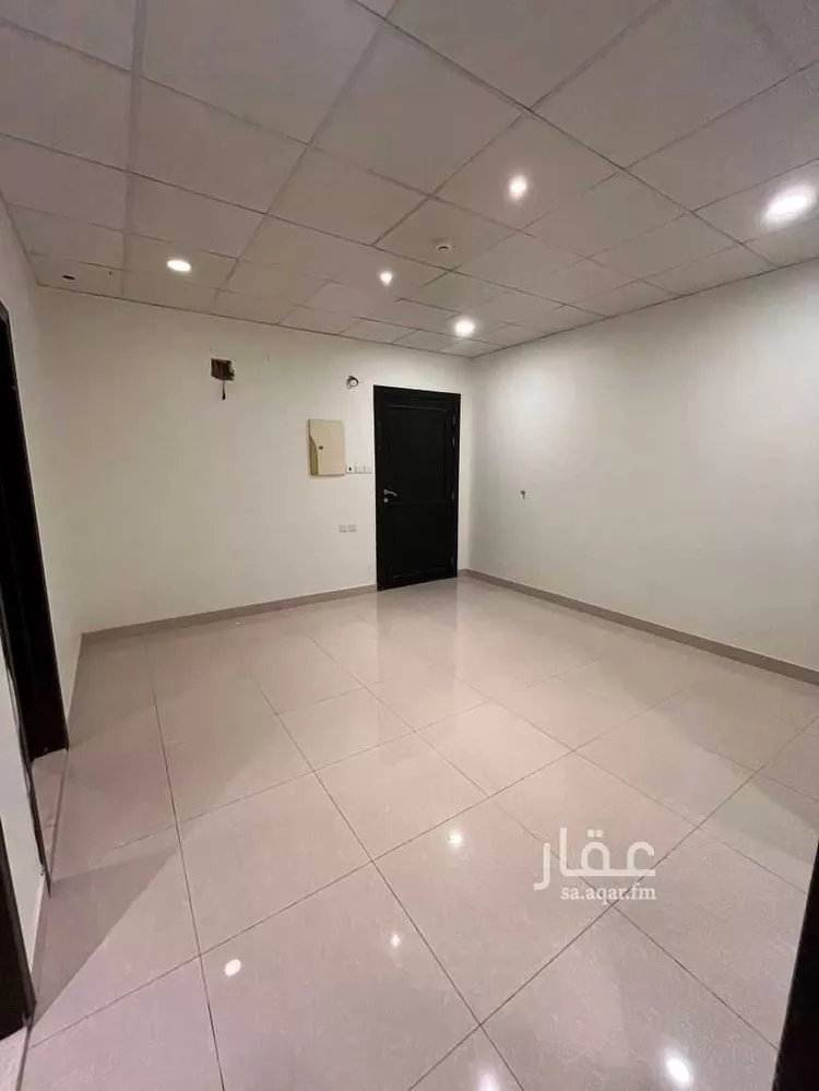 مكتب تجاري للإيجار في شارع الفروسية, حي ظهرة لبن, مدينة الرياض, منطقة الرياض