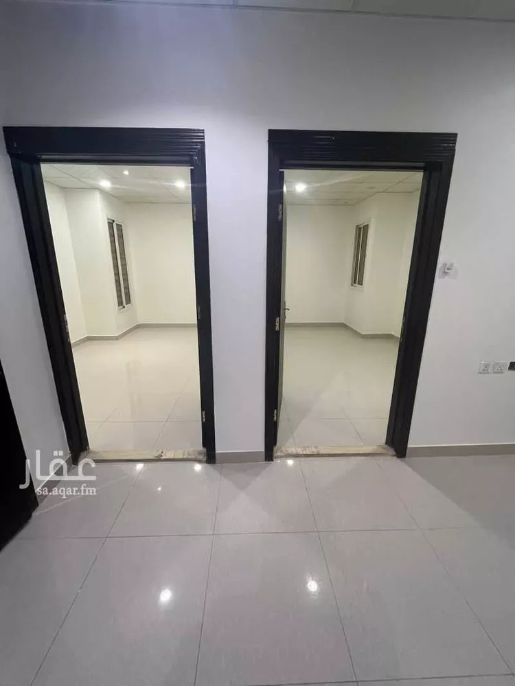 مكتب تجاري للإيجار في شارع الفروسية, حي ظهرة لبن, مدينة الرياض, منطقة الرياض صورة 2