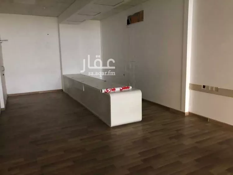 مكتب تجاري للإيجار في شارع التاسع, حي السوق, مدينة الدمام, المنطقة الشرقية صورة 5