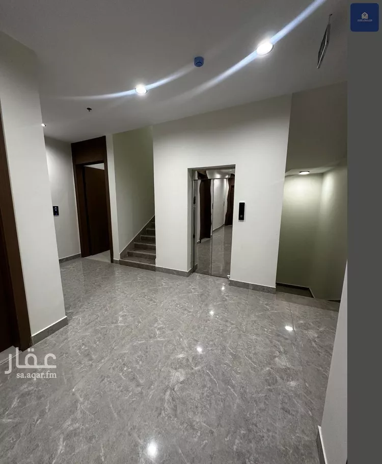 عمارة للبيع في شارع عبدالقادر الجزائري, حي الدار البيضاء, مدينة الرياض, منطقة الرياض 7