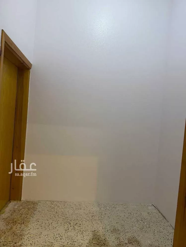 عمارة للإيجار في شارع النزاهة, حي الضباب, مدينة أبها, منطقة عسير صورة 2
