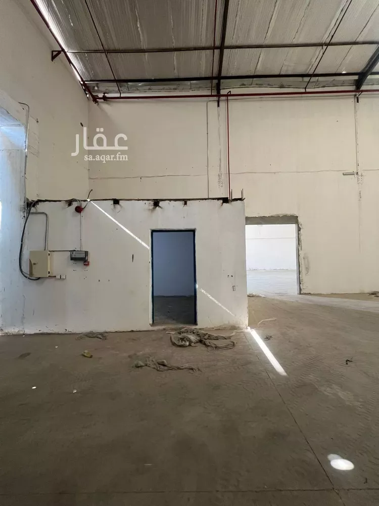 مستودع للإيجار في شارع السدرية, حي العزيزية, مدينة الرياض, منطقة الرياض صورة 2