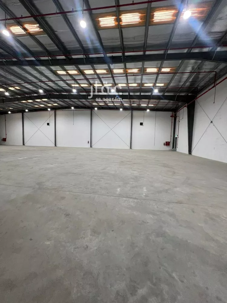 مستودع للإيجار في شارع أديمة, حي البرية, مدينة الرياض, منطقة الرياض