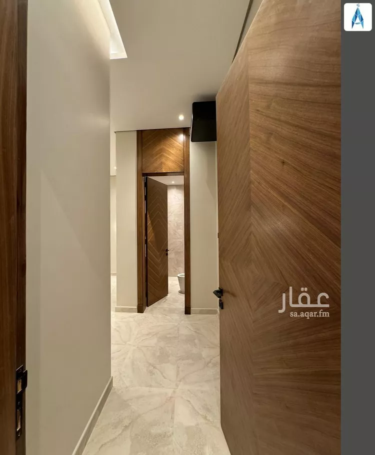 دور للبيع في شارع المدارة, حي المروج, مدينة الرياض, منطقة الرياض 18