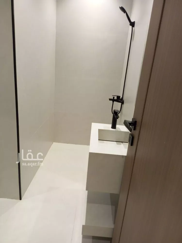 دور للبيع في شارع ضياء الخفاف, حي الشفاء, مدينة الرياض, منطقة الرياض 26