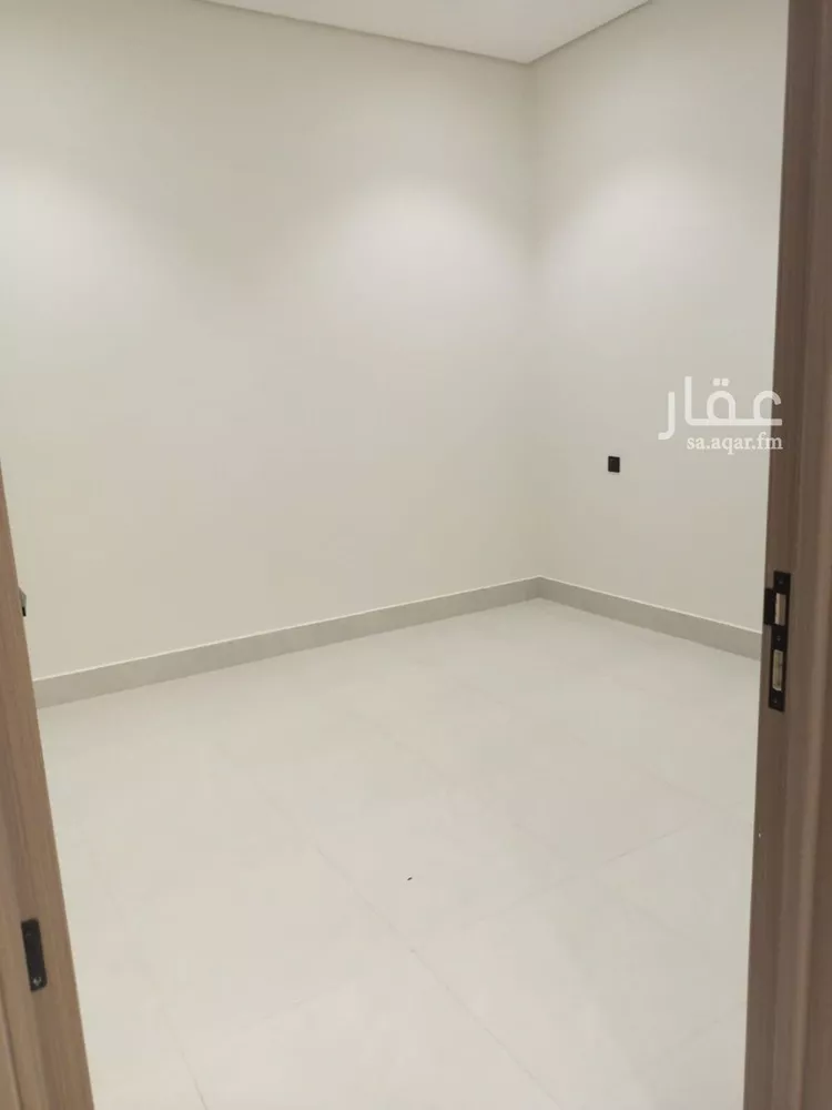 دور للبيع في شارع ضياء الخفاف, حي الشفاء, مدينة الرياض, منطقة الرياض 24
