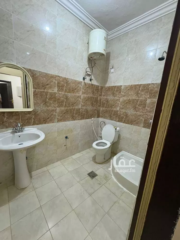شقة للإيجار في شارع 4065672, حي الروضة, مدينة جازان, منطقة جازان