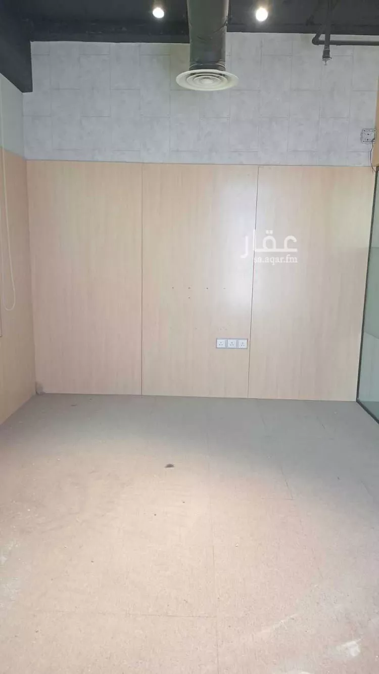 مكتب تجاري للإيجار في شارع رقم 319, حي الياسمين, مدينة الرياض, منطقة الرياض صورة 4