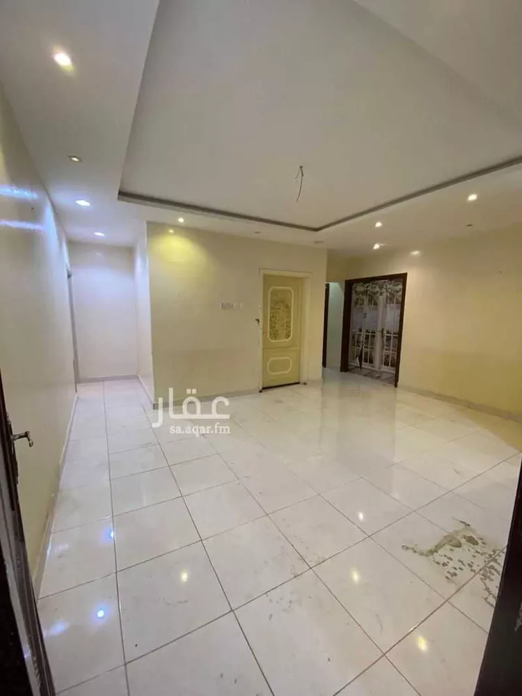 فيلا للبيع في شارع الدفاع, حي إشبيلية, مدينة الرياض, منطقة الرياض 6
