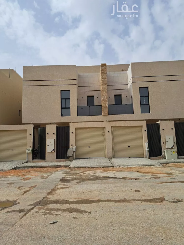 دور للبيع في شارع عيسى الملاحي, حي الصفاء, مدينة الرياض, منطقة الرياض