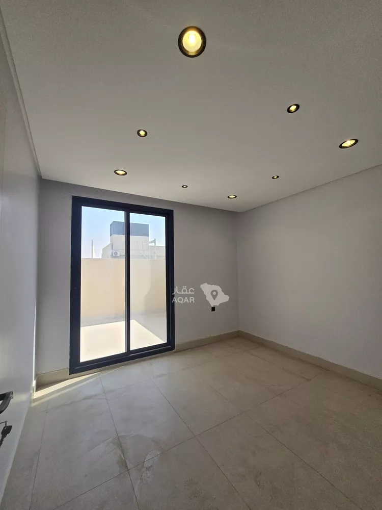 Floor for Sale in Riyadh As Safaa 5