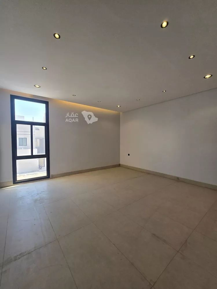 Floor for Sale in Riyadh As Safaa 13