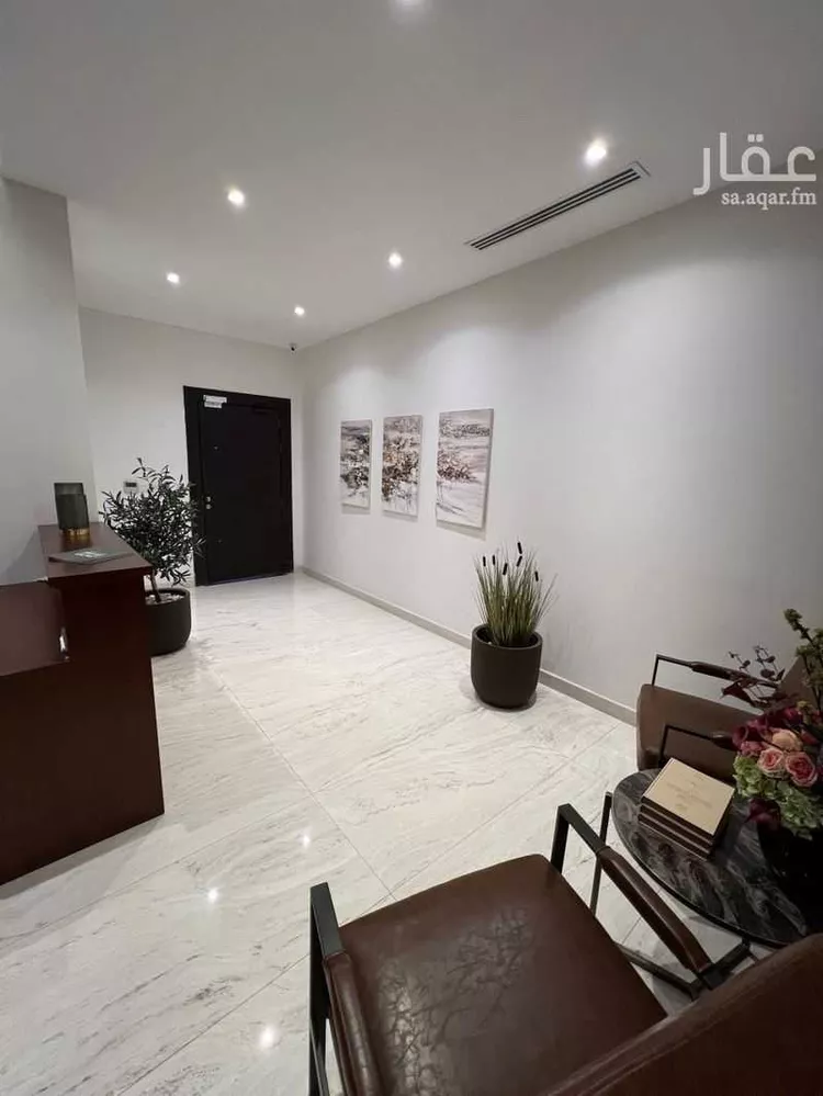 مكتب تجاري للإيجار في شارع طريق الملك عبدالعزيز, حي الغدير, مدينة الرياض, منطقة الرياض صورة 2