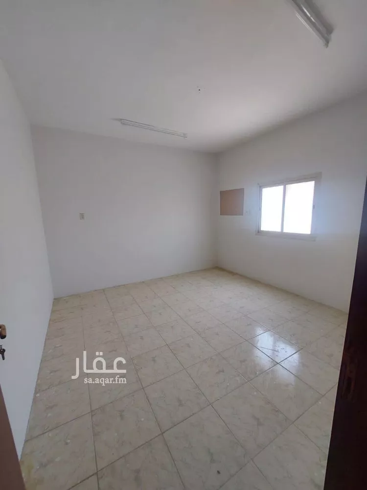 شقة للإيجار في شارع طريق الامير نايف بن عبد العزيز, حي مخطط الإتصالات, مدينة الدمام, المنطقة الشرقية صورة 5