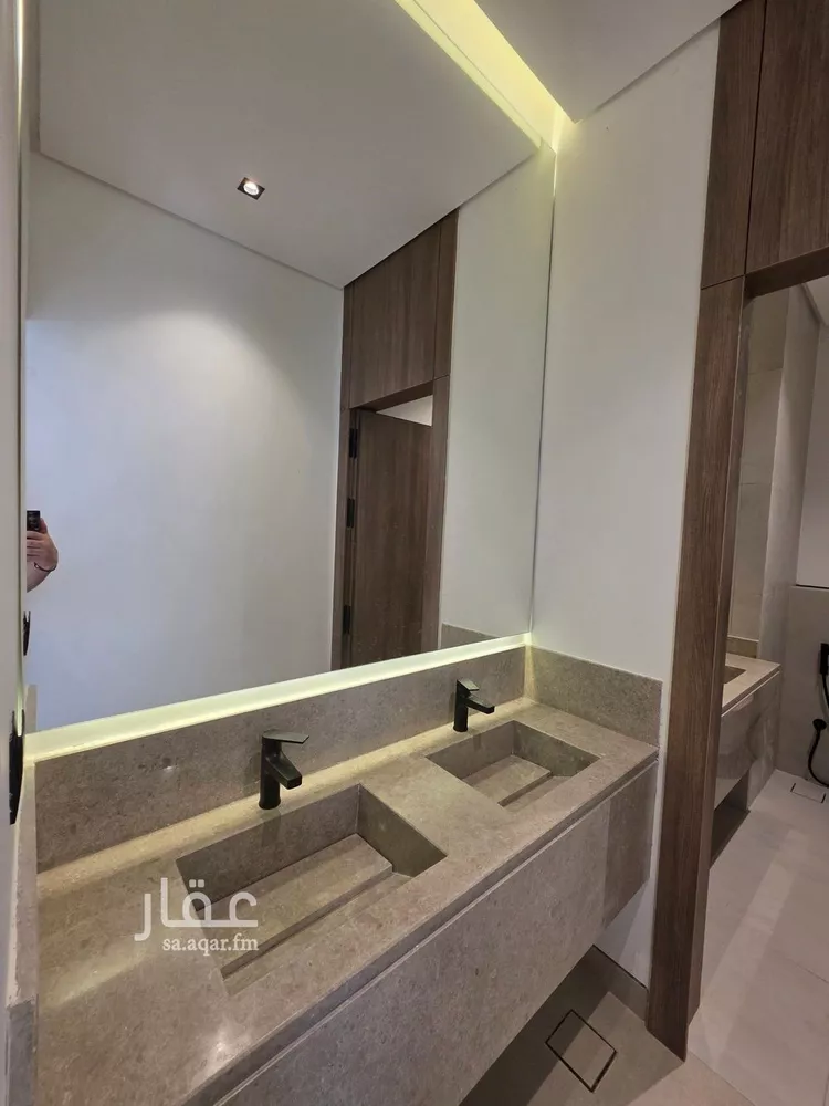 فيلا للبيع في شارع 99 السيف, حي السيف, مدينة الدمام, المنطقة الشرقية 10