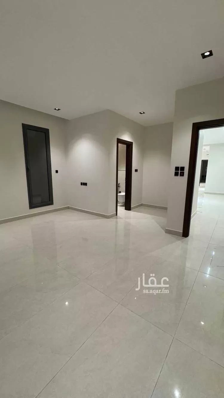 Floor for Sale in Riyadh Al Janadriyah صورة 4