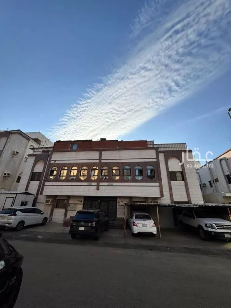 عمارة للبيع في شارع عبدالرحمن بن حزن, حي الربوة, مدينة جدة, منطقة مكة المكرمة
