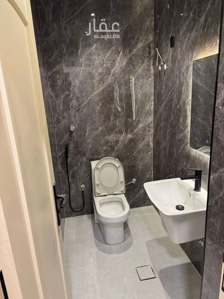 شقة للبيع في شارع خزام, حي الملك عبدالله, مدينة الرياض, منطقة الرياض صورة 2