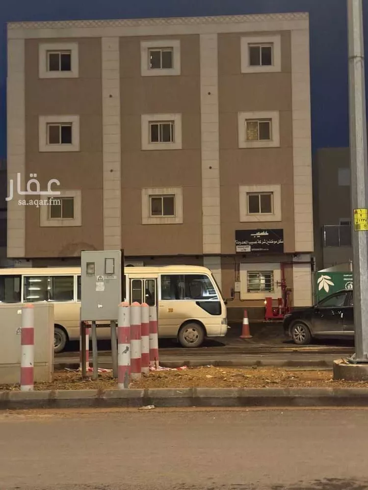 عمارة للبيع في شارع أحمد الأهواني, حي العارض, مدينة الرياض, منطقة الرياض