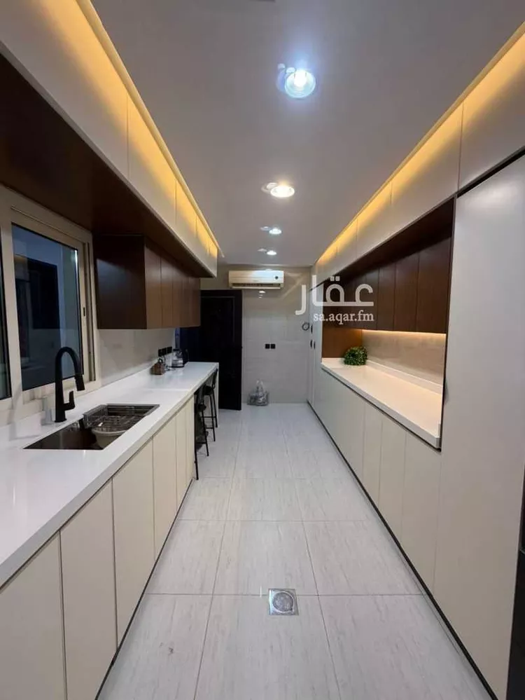 فيلا للبيع في شارع عبدالله بن الحسن القرطبي, حي الحمراء, مدينة الرياض, منطقة الرياض 21