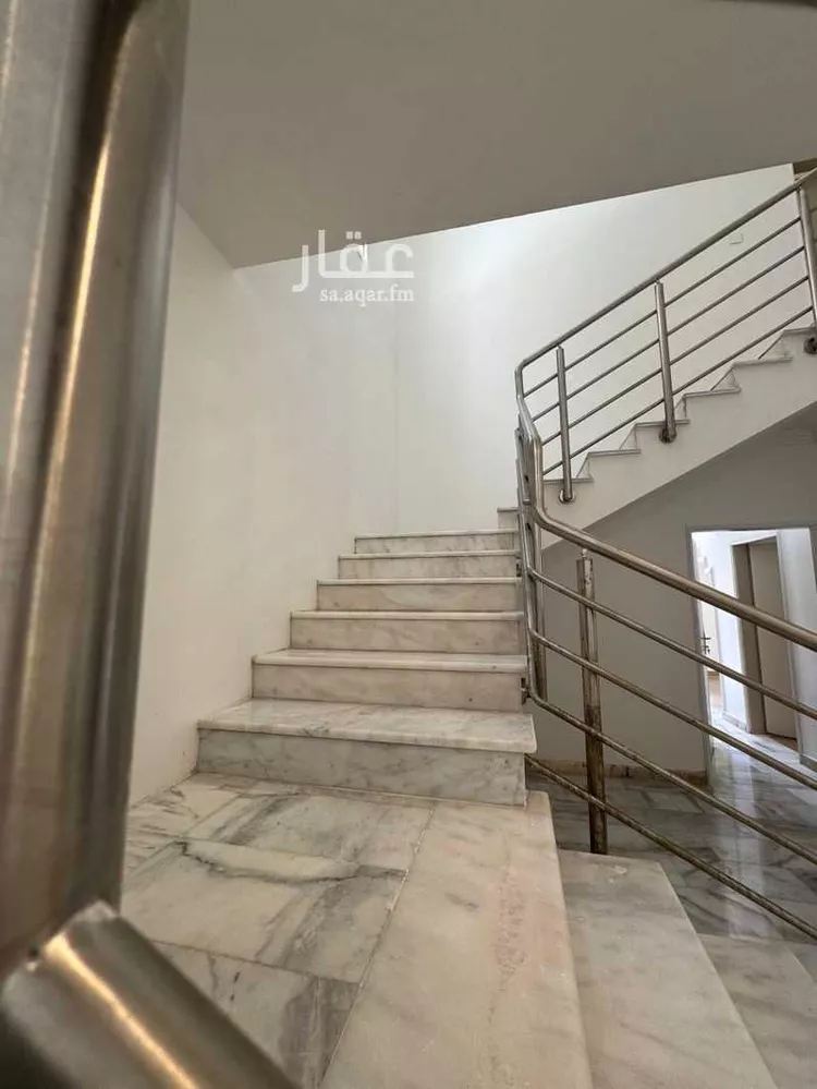 فيلا للبيع في شارع عثمان بن الحويرث, حي المرسلات, مدينة الرياض, منطقة الرياض صورة 2