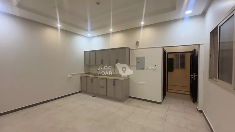 شقة للإيجار في شارع الشيخ حسن بن حسين بن علي, حي إشبيلية, مدينة الرياض, منطقة الرياض صورة 3