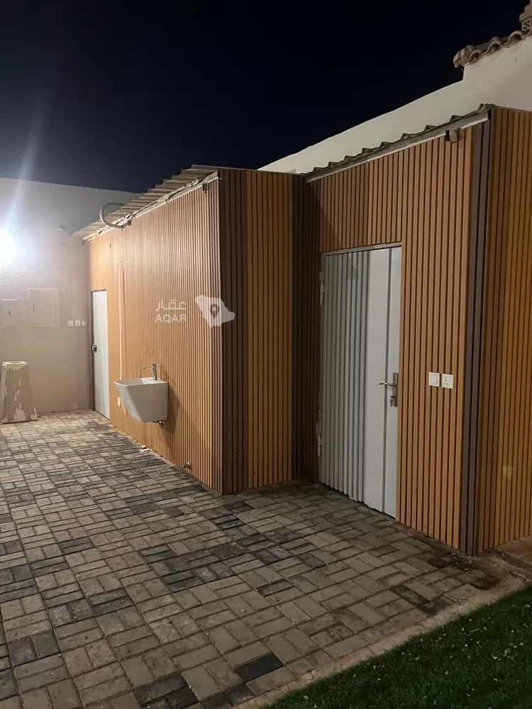 استراحة للإيجار في شارع 21405980, حي المطار, مدينة الرس, منطقة القصيم 12