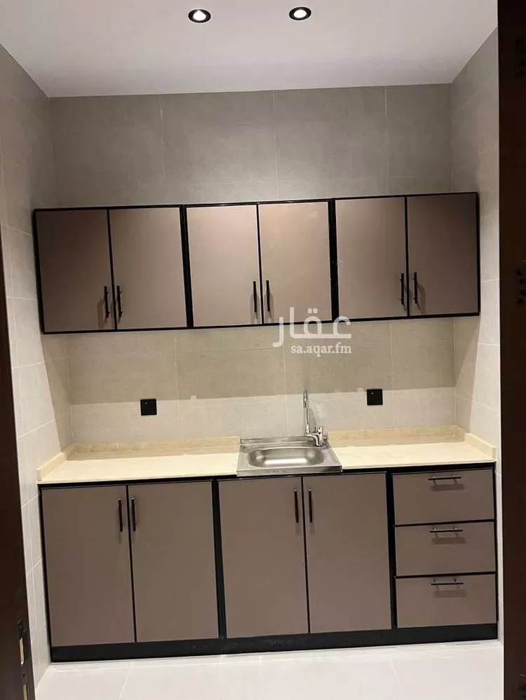 Building for Rent in Jeddah Al Bawadi