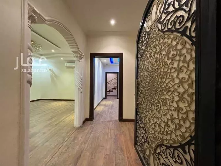 فيلا للبيع في شارع عبدالله بن عثمان, حي إشبيلية, مدينة الرياض, منطقة الرياض صورة 5